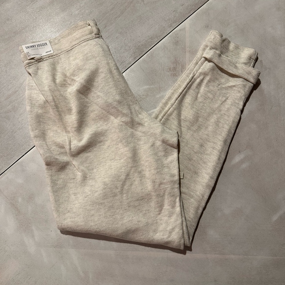 Aerie Cream colored Skinny Jogger